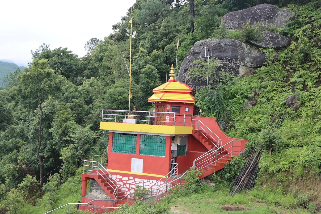 
                                                Mahankaleshwor Mahadev Temple